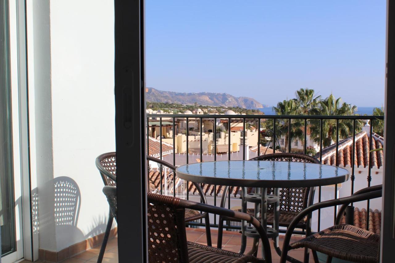 Playa Burriana, Tva Terasser, Havsutsikt, Pool Nerja Exterior photo